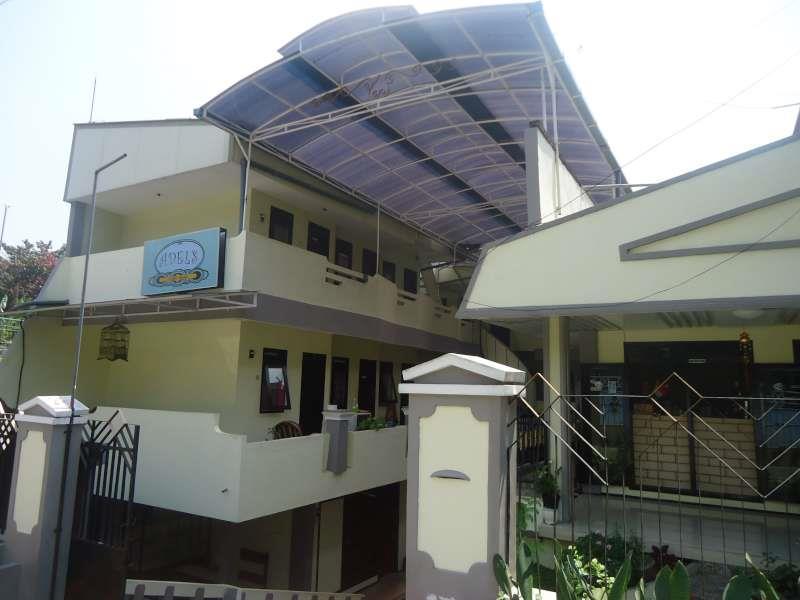 Adel'S Guest House Μαλάνγκ Εξωτερικό φωτογραφία