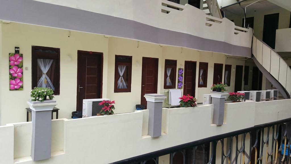 Adel'S Guest House Μαλάνγκ Εξωτερικό φωτογραφία